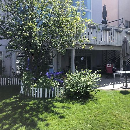 卡加利 Hamptons Rose Garden Family!酒店 外观 照片